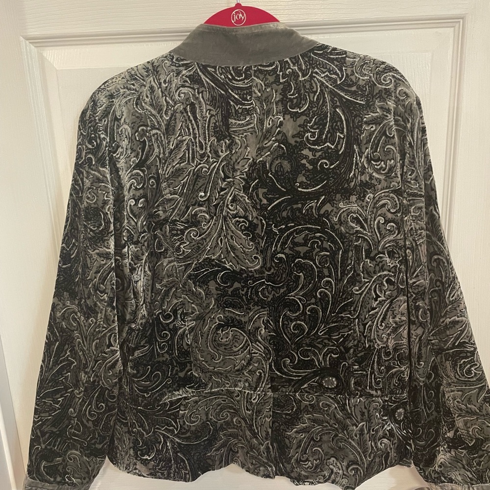 Chico Decorative Braided Trim Open Jacket size 2 12-14 Large.